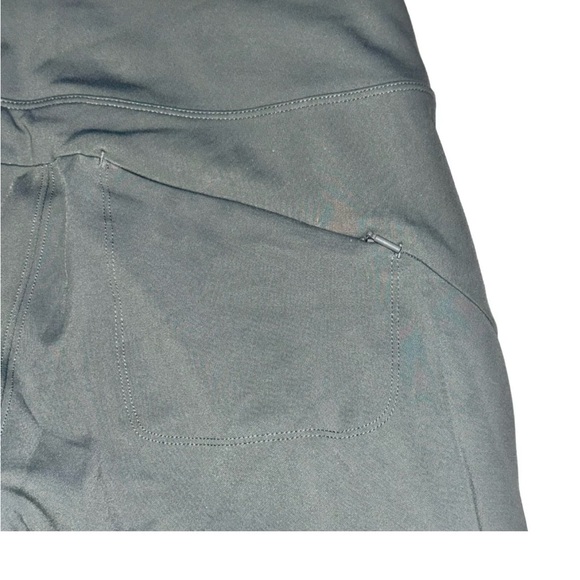 Gray Athleta: Waist measures 28". Inseam measures 26" - Picture 5 of 7